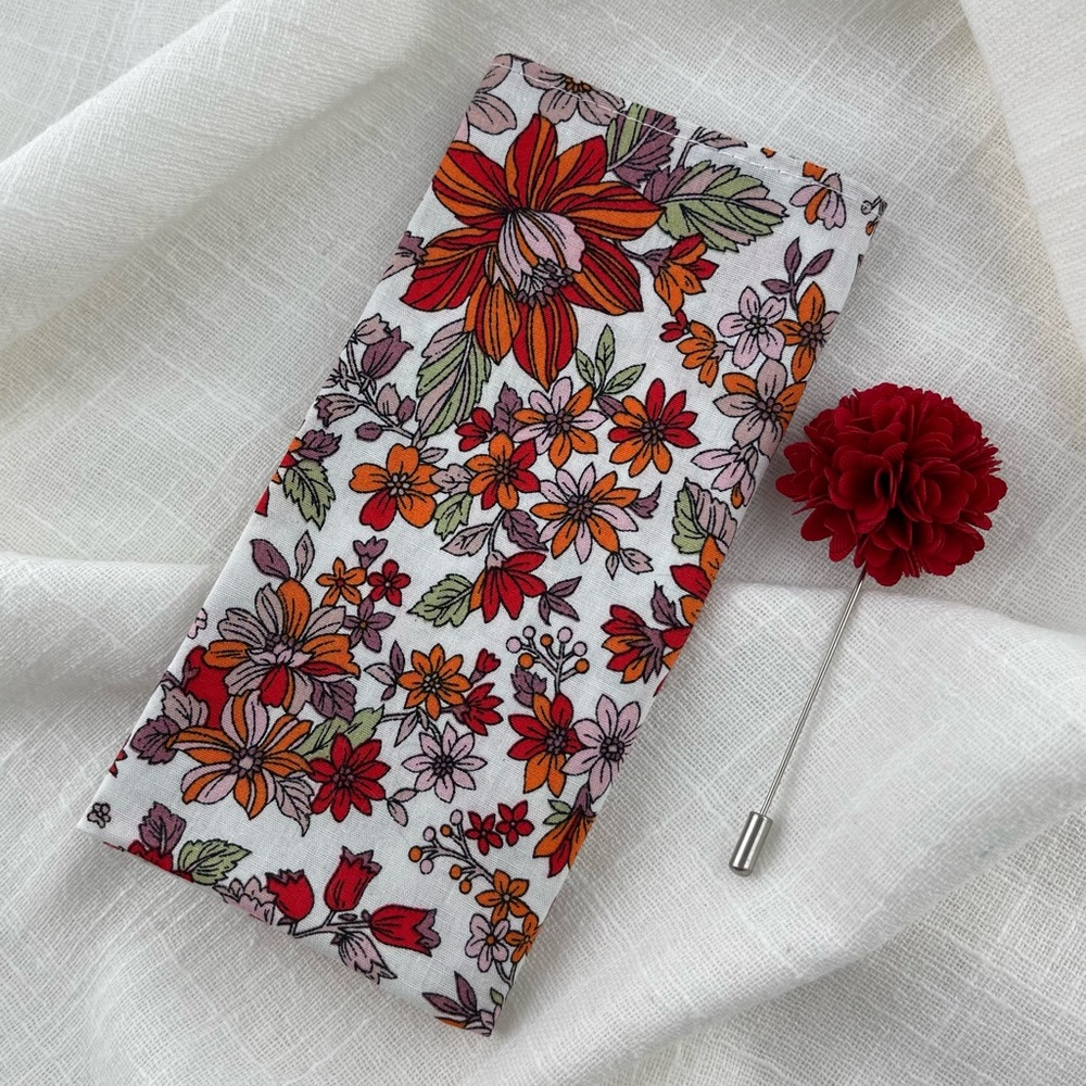Men’s White Sunflower Print Pocket Square & Red Lapel Pin Set
